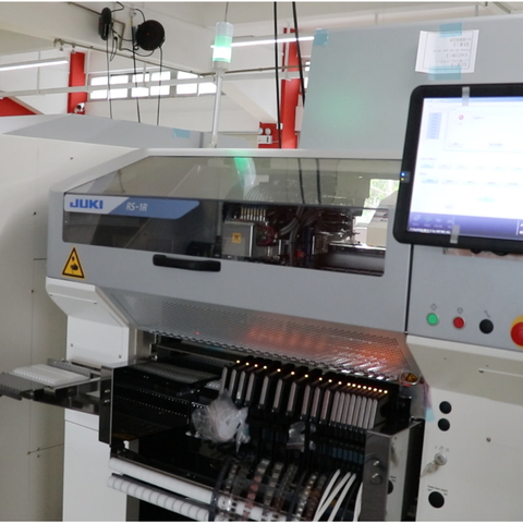 ICT | JUKI visokokvalitetni SMT Pick and Place SMD Chip Shooter Linija strojeva s 8 mlaznica