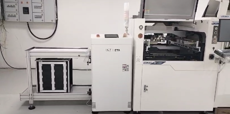 ICT stroj za rukovanje PCB -om s Jukijem
