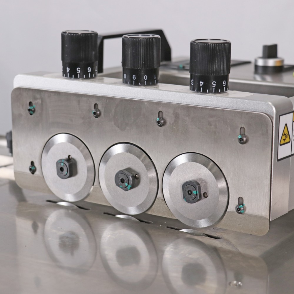 ICT-MLS1200 | LED separator s više oštrica 