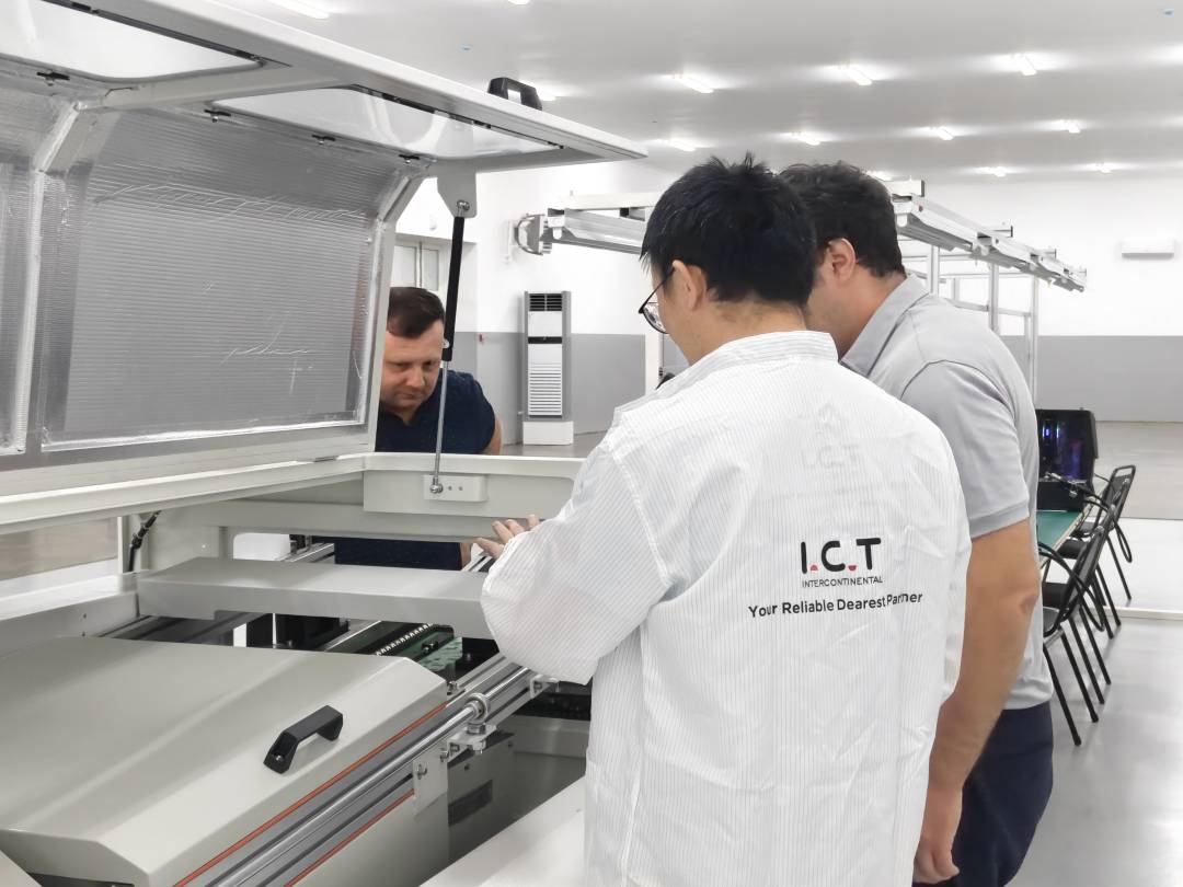 ICT inženjerski tim pruža potpunu tehničku podršku za globalne kupce.jpg