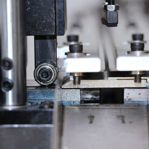 ICT | Potpuno automatski stroj za rezanje PCB utikača